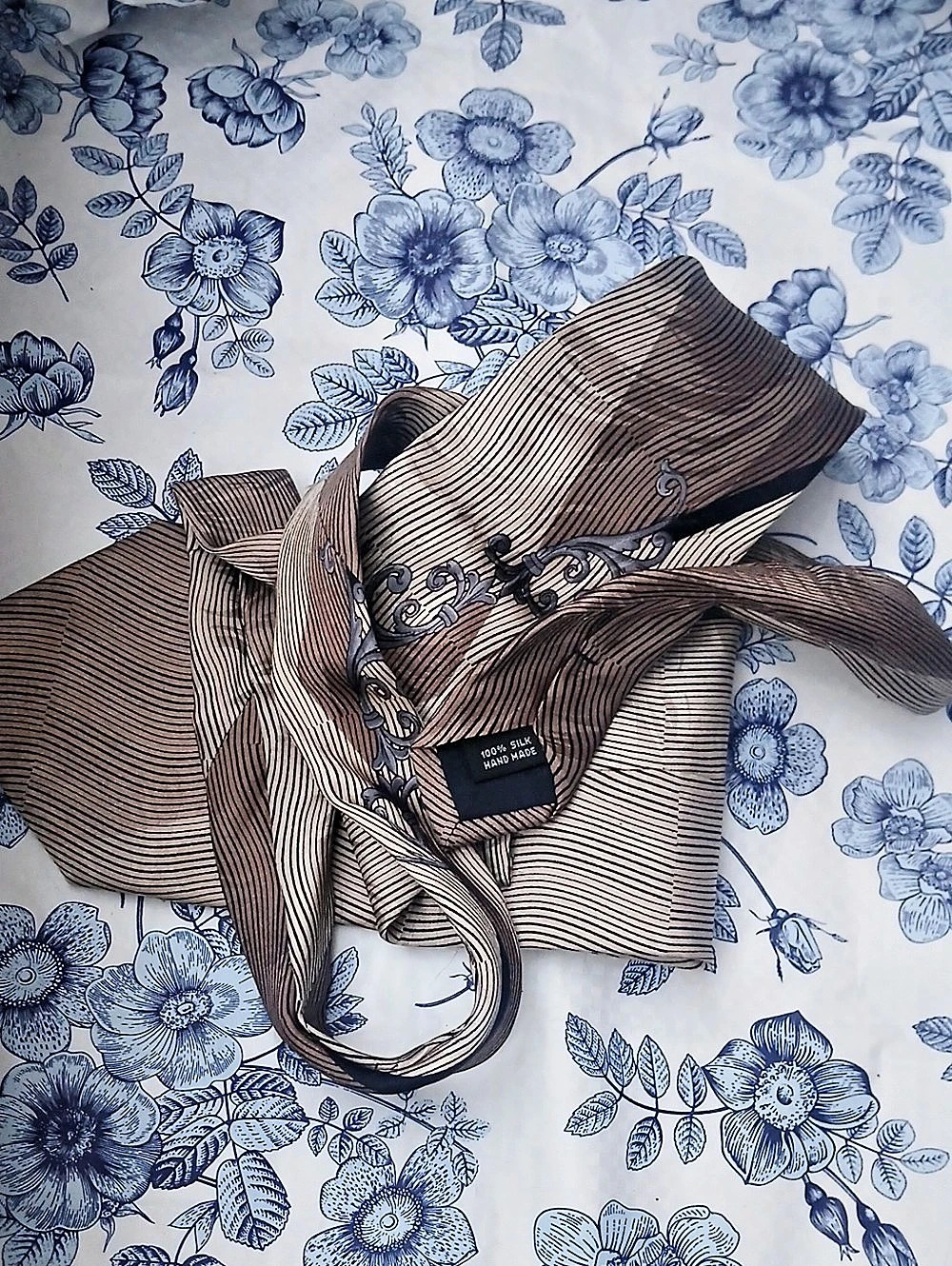 Striped Silk Tie in Brown